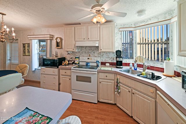 1356 Turkey Creek Drive NE, Palm Bay, FL 32905