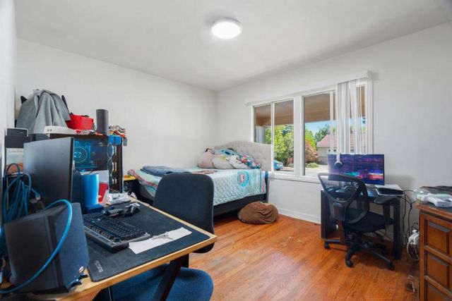 101 King Street, Redwood City, CA 94062