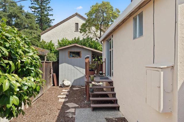101 King Street, Redwood City, CA 94062