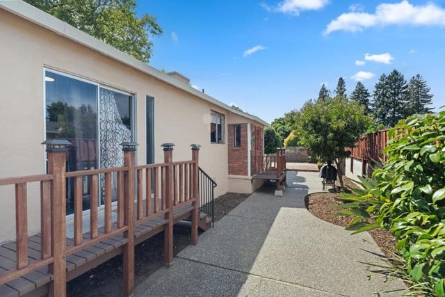 101 King Street, Redwood City, CA 94062