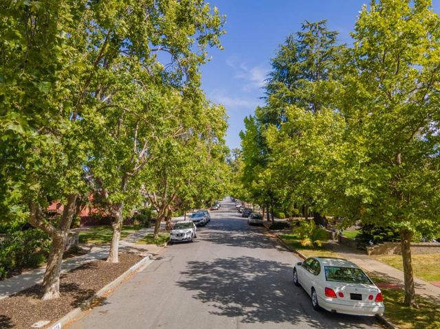 101 King Street, Redwood City, CA 94062