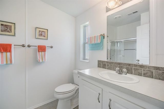 37443 GILL AVENUE, Zephyrhills, FL 33541