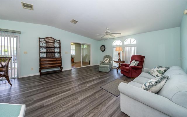 37443 GILL AVENUE, Zephyrhills, FL 33541