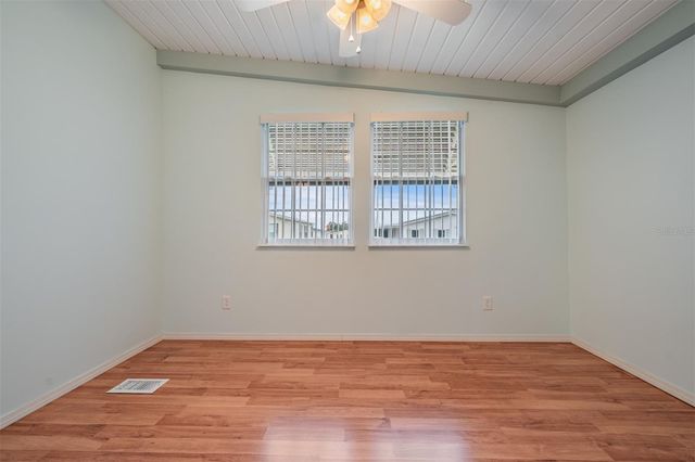 37443 GILL AVENUE, Zephyrhills, FL 33541