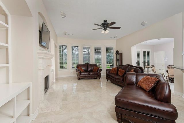 11827 Water Oak Drive, Magnolia, TX 77354