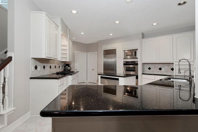 11827 Water Oak Drive, Magnolia, TX 77354