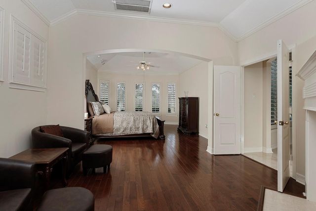 11827 Water Oak Drive, Magnolia, TX 77354