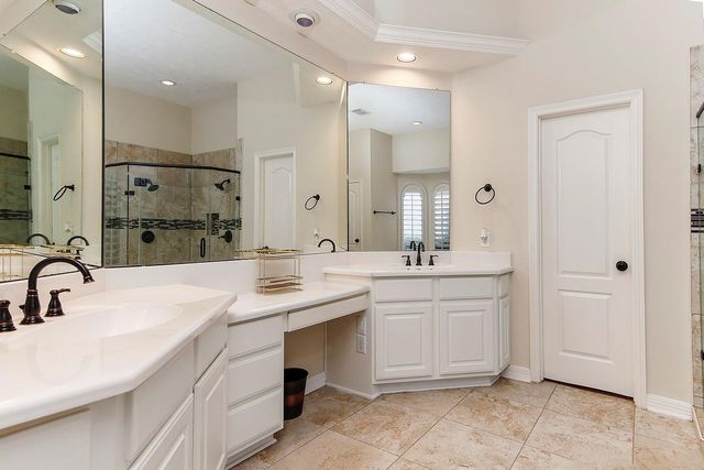 11827 Water Oak Drive, Magnolia, TX 77354