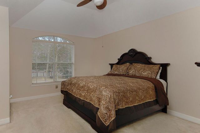 11827 Water Oak Drive, Magnolia, TX 77354