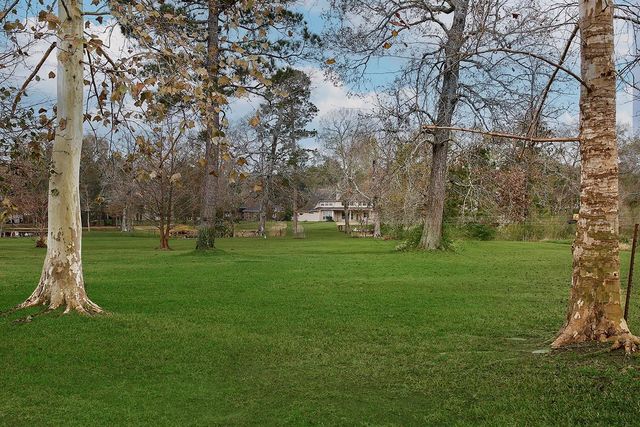 11827 Water Oak Drive, Magnolia, TX 77354