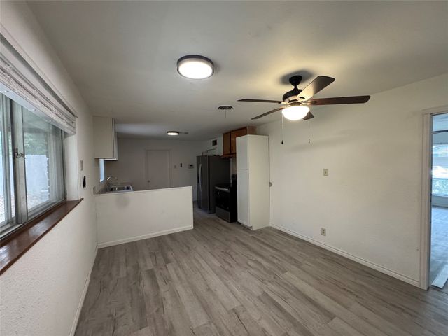 617 Forest Lane, Hurst, TX 76053