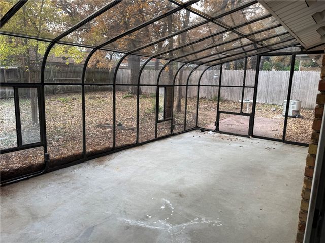 617 Forest Lane, Hurst, TX 76053