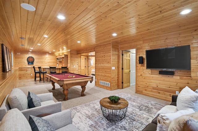 5057 Tuxedo Boulevard, Mound, MN 55364