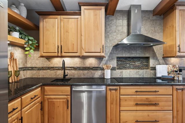 5057 Tuxedo Boulevard, Mound, MN 55364