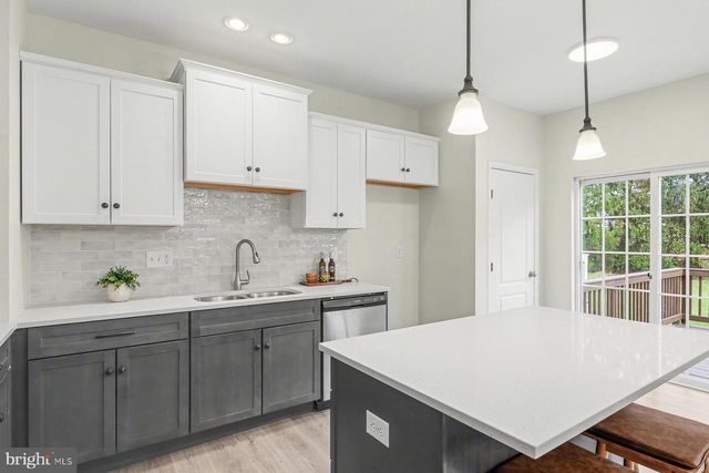 2162 GOLDEN EAGLE DR, York, PA 17408