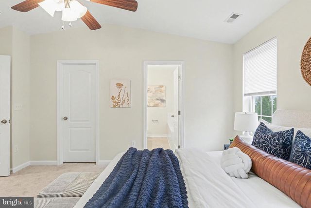 2162 GOLDEN EAGLE DR, York, PA 17408