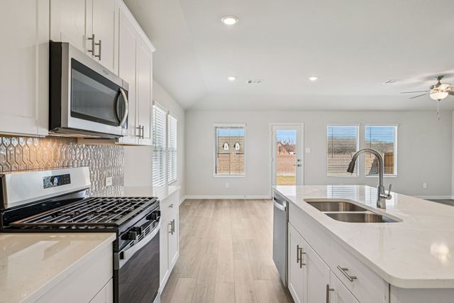 839 Sunflower Road, Lavon, TX 75166