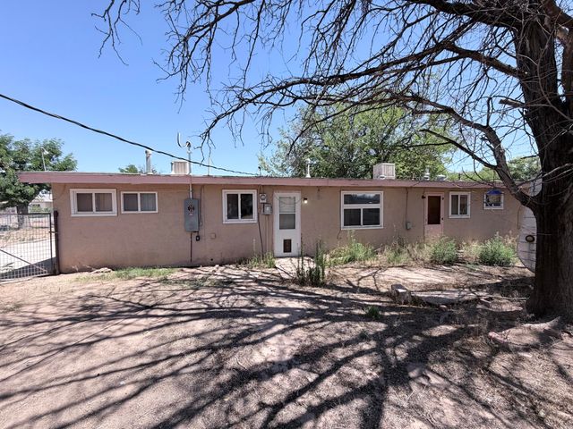 1155 La Vega Road, Bosque Farms, NM 87068