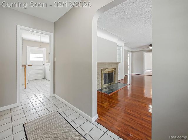 25330 Brookview Street, Farmington, MI 48336