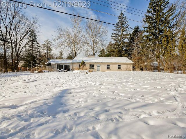 25330 Brookview Street, Farmington, MI 48336