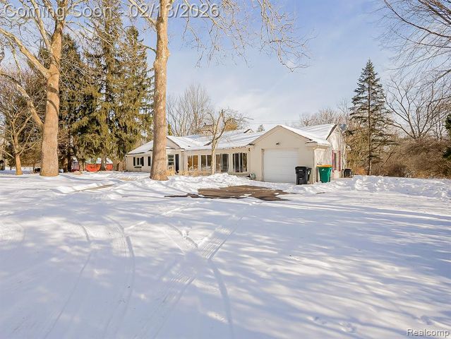 25330 Brookview Street, Farmington, MI 48336