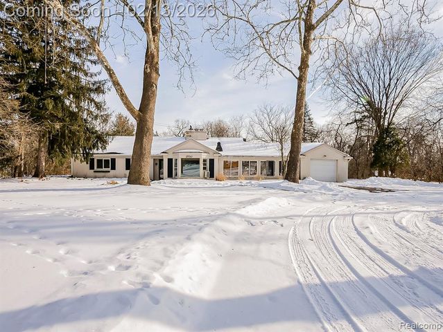 25330 Brookview Street, Farmington, MI 48336