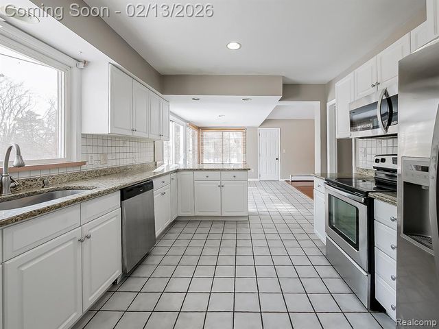 25330 Brookview Street, Farmington, MI 48336