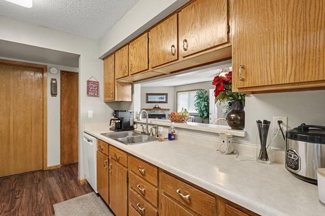 7714 157th Street W, Apple Valley, MN 55124