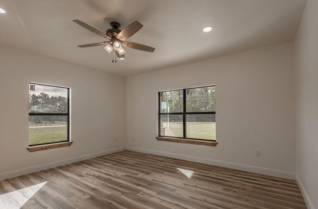 1033 Lonesome Dove Dr, Groveton, TX 75845