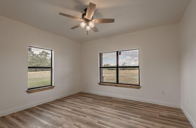 1033 Lonesome Dove Dr, Groveton, TX 75845