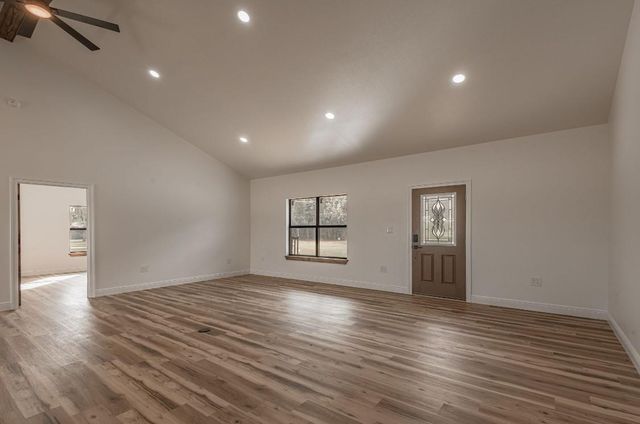 1033 Lonesome Dove Dr, Groveton, TX 75845