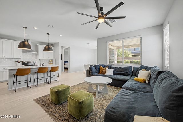 6303 N 67TH Lane, Glendale, AZ 85303