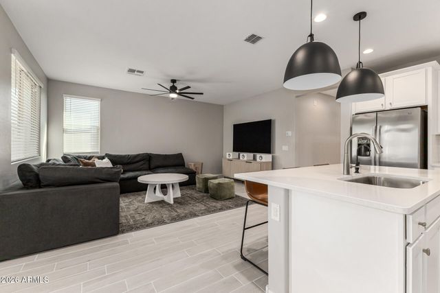 6303 N 67TH Lane, Glendale, AZ 85303