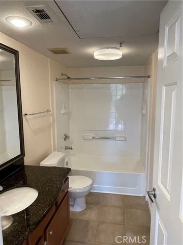 1965 Las Colinas Circle 308, Corona, CA 92879