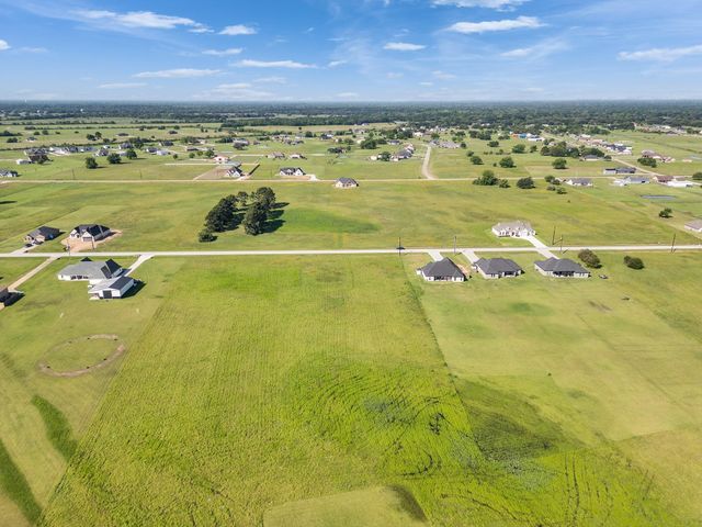 602 Longhorn Trail, Angleton, TX 77515