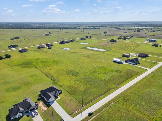 602 Longhorn Trail, Angleton, TX 77515