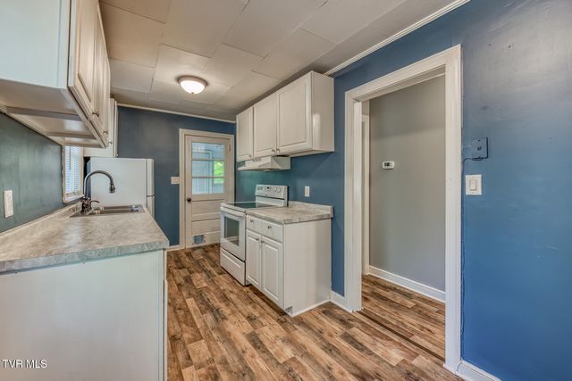 2300 Beverly Hill Street, Kingsport, TN 37664