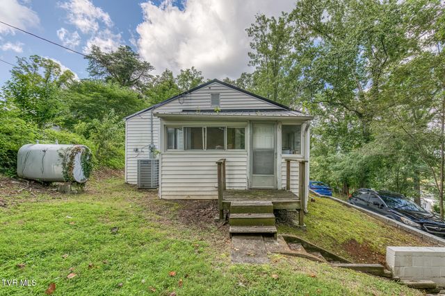 2300 Beverly Hill Street, Kingsport, TN 37664