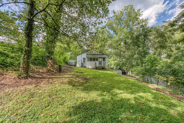2300 Beverly Hill Street, Kingsport, TN 37664