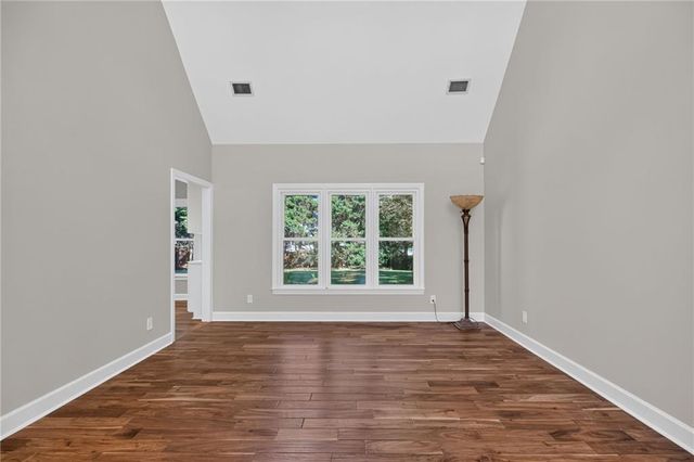 125 Kiveton Park Drive, Roswell, GA 30075