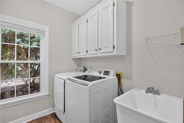 125 Kiveton Park Drive, Roswell, GA 30075