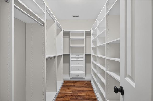 125 Kiveton Park Drive, Roswell, GA 30075