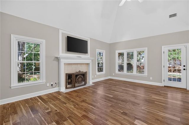 125 Kiveton Park Drive, Roswell, GA 30075