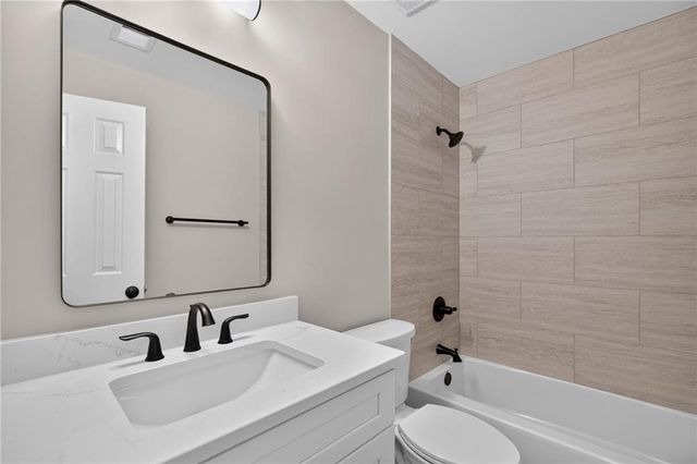125 Kiveton Park Drive, Roswell, GA 30075