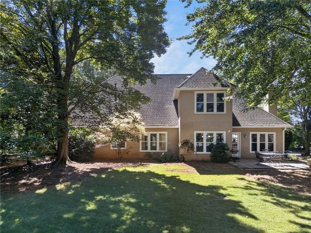 125 Kiveton Park Drive, Roswell, GA 30075