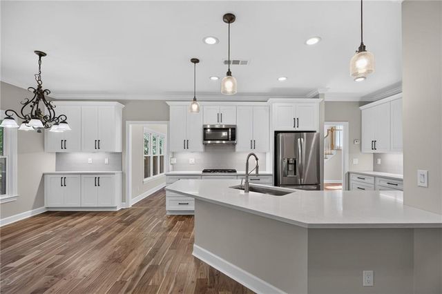 125 Kiveton Park Drive, Roswell, GA 30075