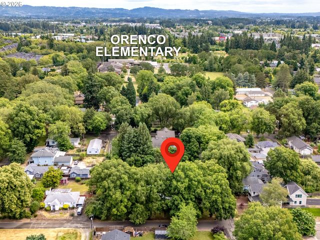 6611 Ne CHESTNUT St, Hillsboro, OR 97124