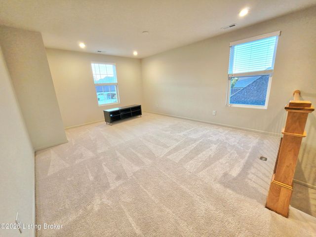 17505 Shakes Creek Dr, Fisherville, KY 40023
