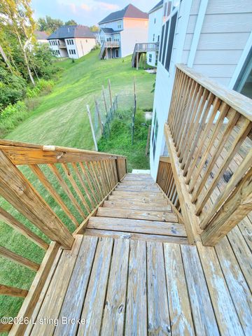 17505 Shakes Creek Dr, Fisherville, KY 40023