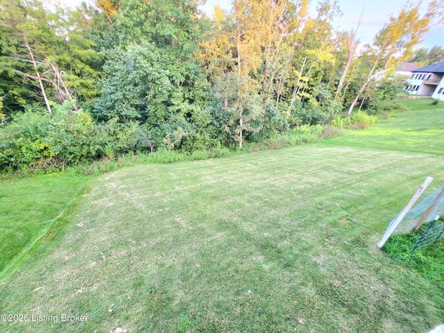 17505 Shakes Creek Dr, Fisherville, KY 40023